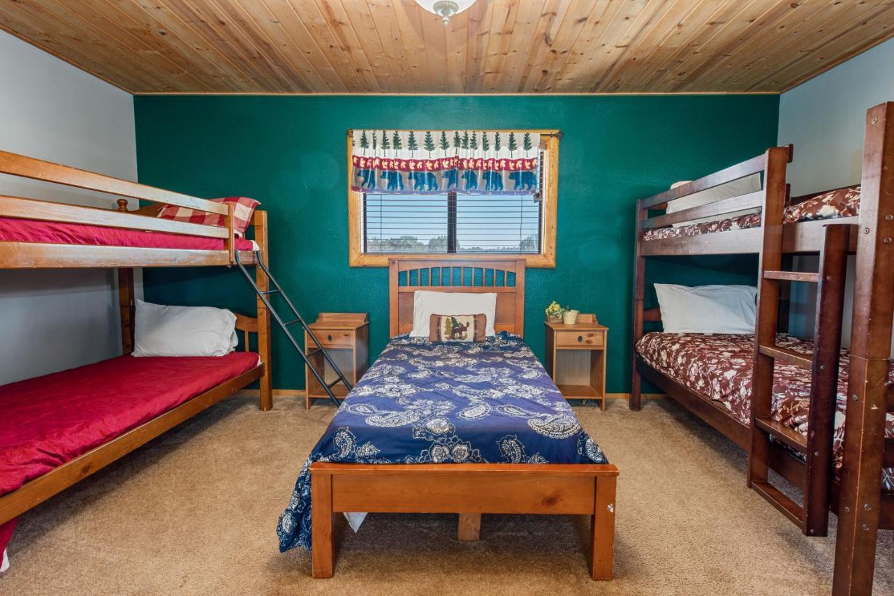Bear Family Ranch - Perfect For Groups! Ideal Location For Stargazing And Sky Watching! Біг-Беар-Сіті Екстер'єр фото